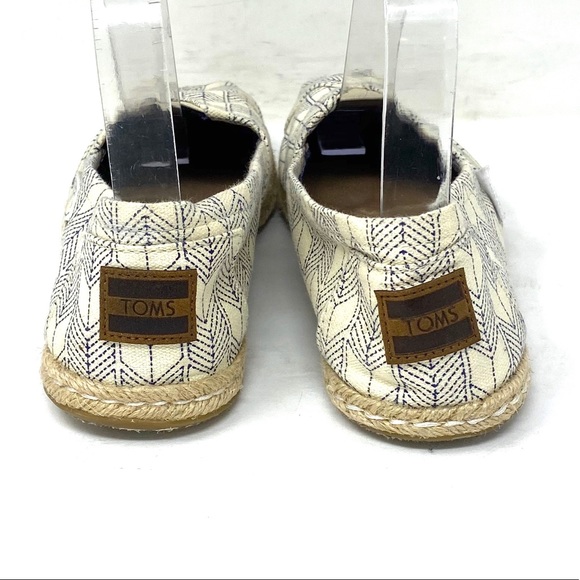 Toms Slip Ons - Picture 5 of 8